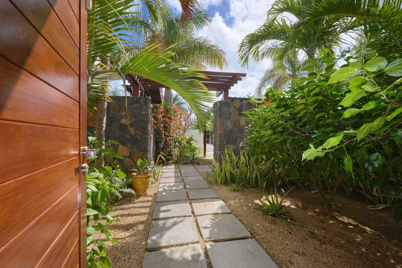 Contemporary Villa with Privacy and Pool in Grand Baie