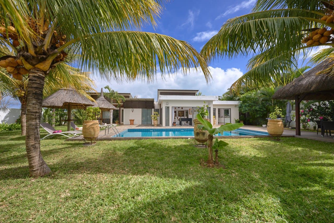 Contemporary Villa with Privacy and Pool in Grand Baie