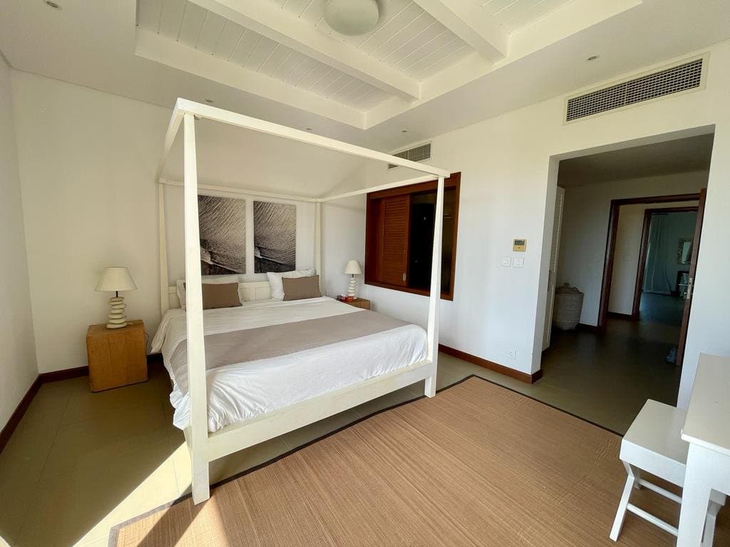 Exceptional Penthouse – 4 Bedrooms with Private Pool and Sea View