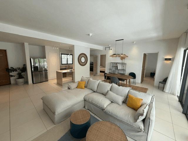 Spacious 3-Bedroom En-Suite Apartment in the Heart of Pereybere