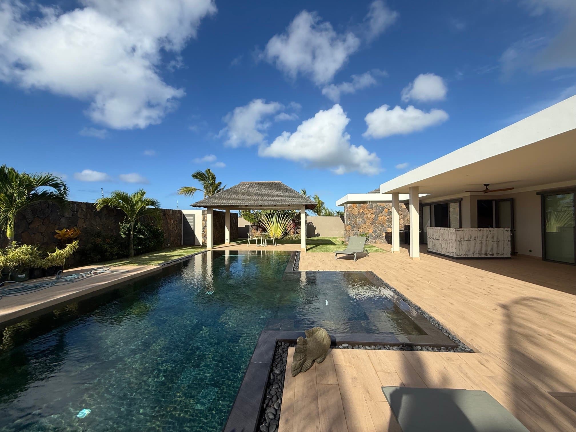 Elegant 4-Bedroom Villa with Pool, Garden & Double Garage in Grand Baie