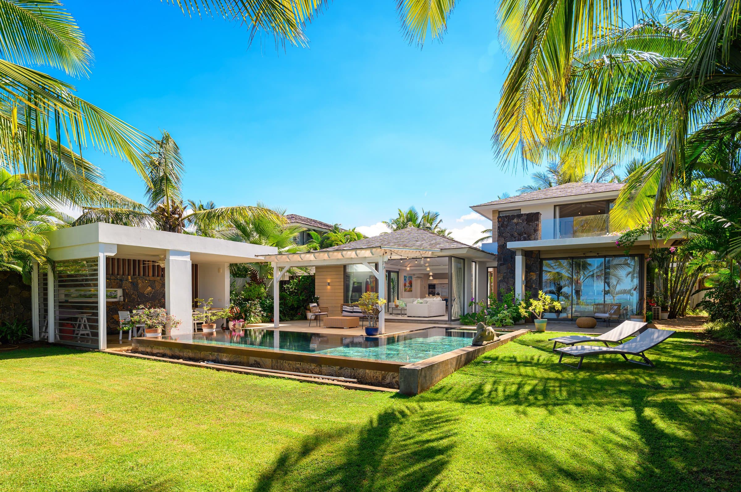 Exceptional 4-Bedroom Beachfront Villa
