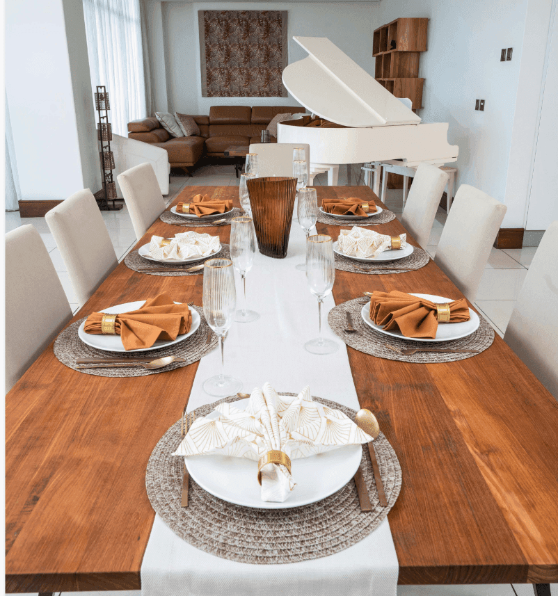 Exceptional Family Villa with Independent Studio