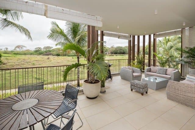 Elegant 2-Bedroom Apartment with Panoramic Golf Views