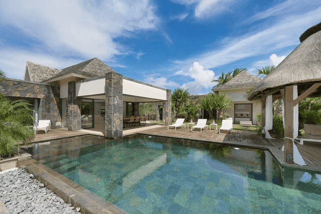 Prestigious 4-Bedroom Villa with Home Office and Mezzanine