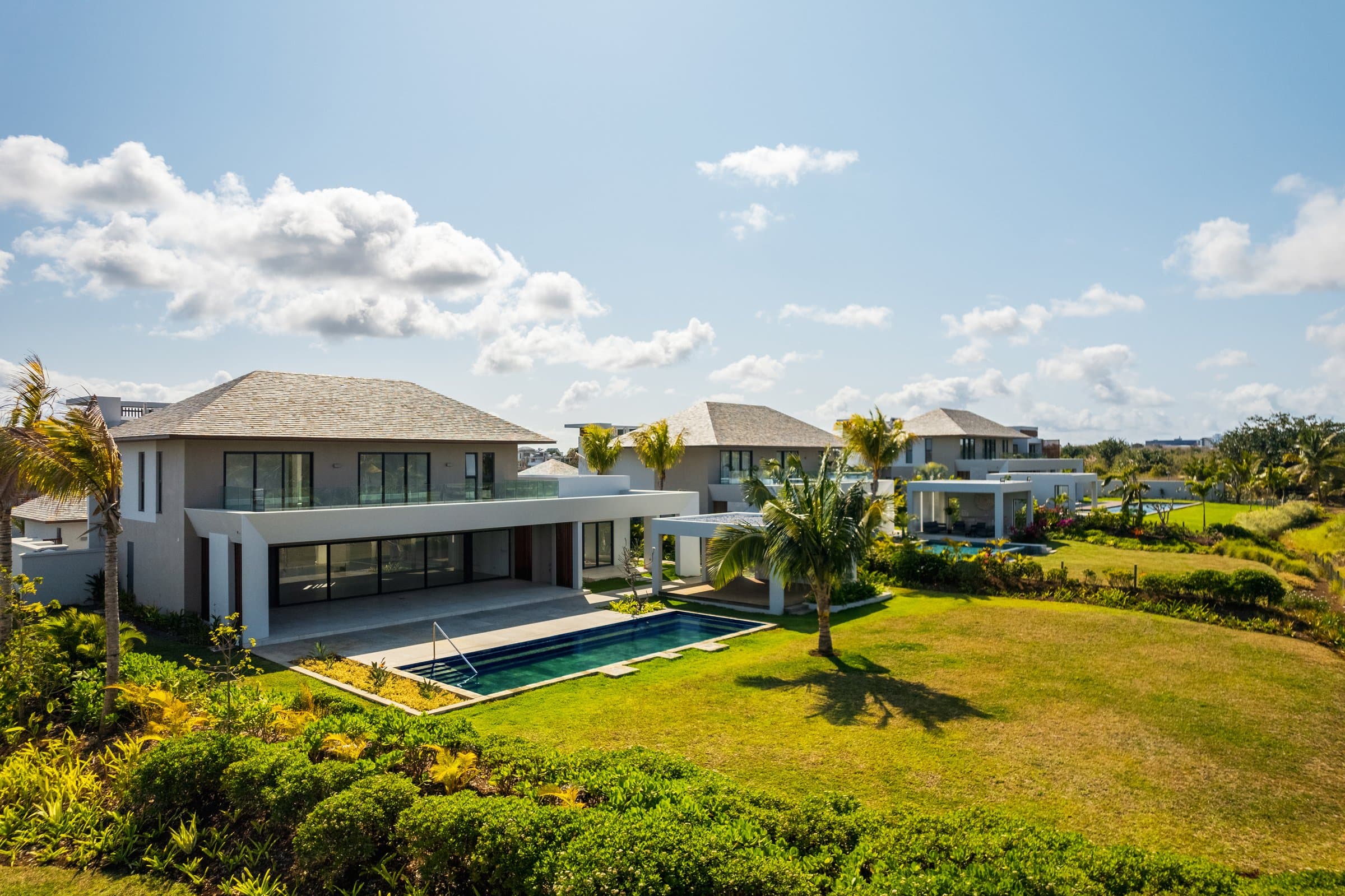 Exceptional Five-Bedroom Villa Overlooking the Golf Course